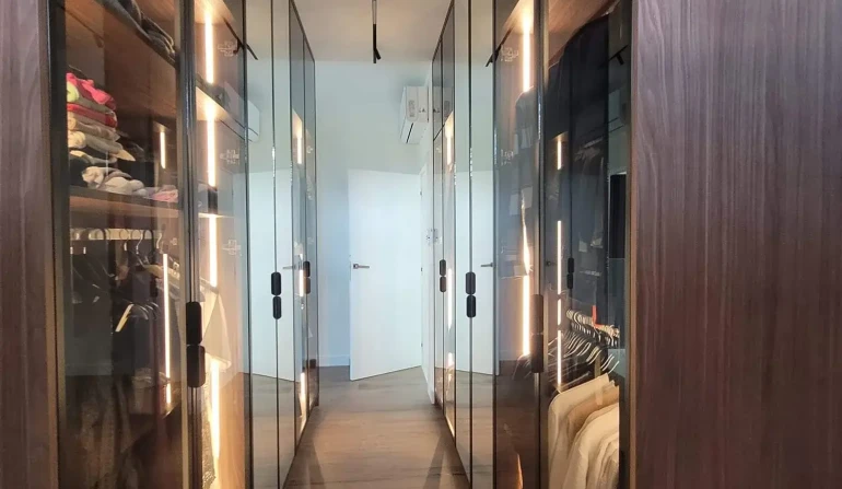 Walkin Closet Design by Mokxa Interior Designers Gurgaon Delhi NCR Walkin Closet Design by Mokxa Interior Designers Gurgaon Delhi NCR